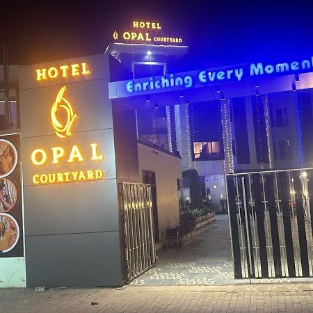 Hotel Opal Courtyard Агра Экстерьер фото