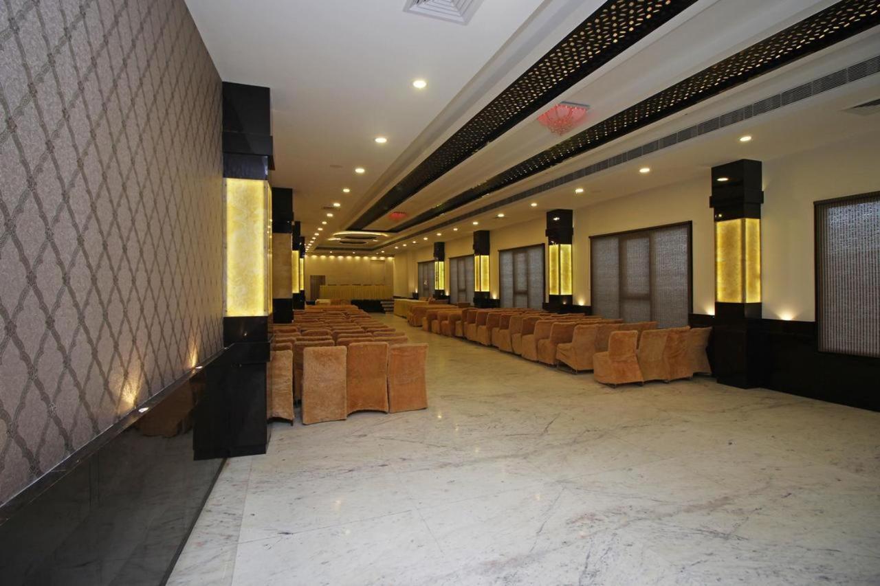 Hotel Opal Courtyard Агра Экстерьер фото