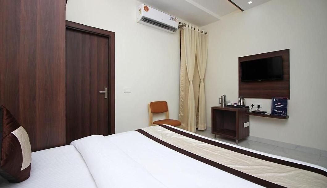 Hotel Opal Courtyard Агра Экстерьер фото