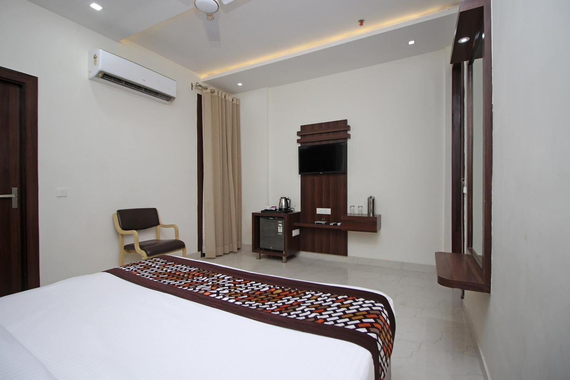 Hotel Opal Courtyard Агра Экстерьер фото