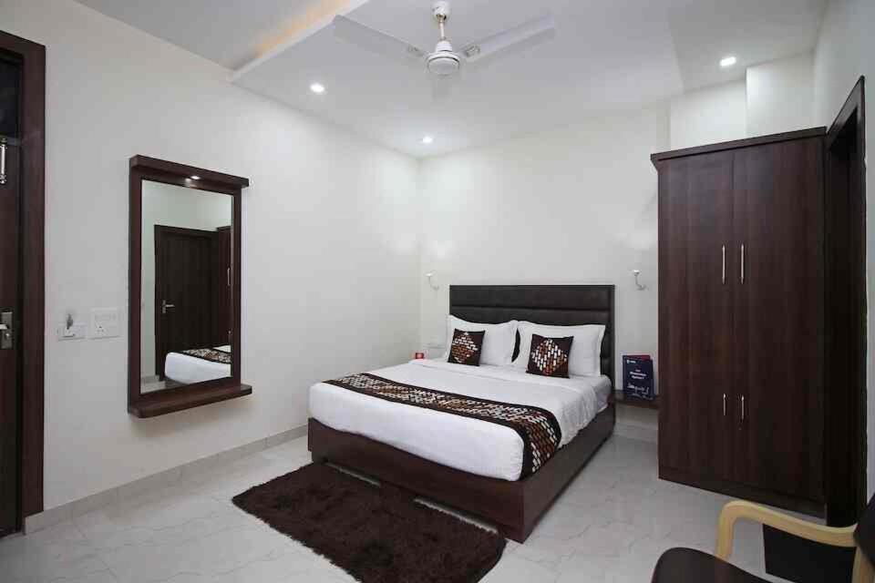 Hotel Opal Courtyard Агра Экстерьер фото